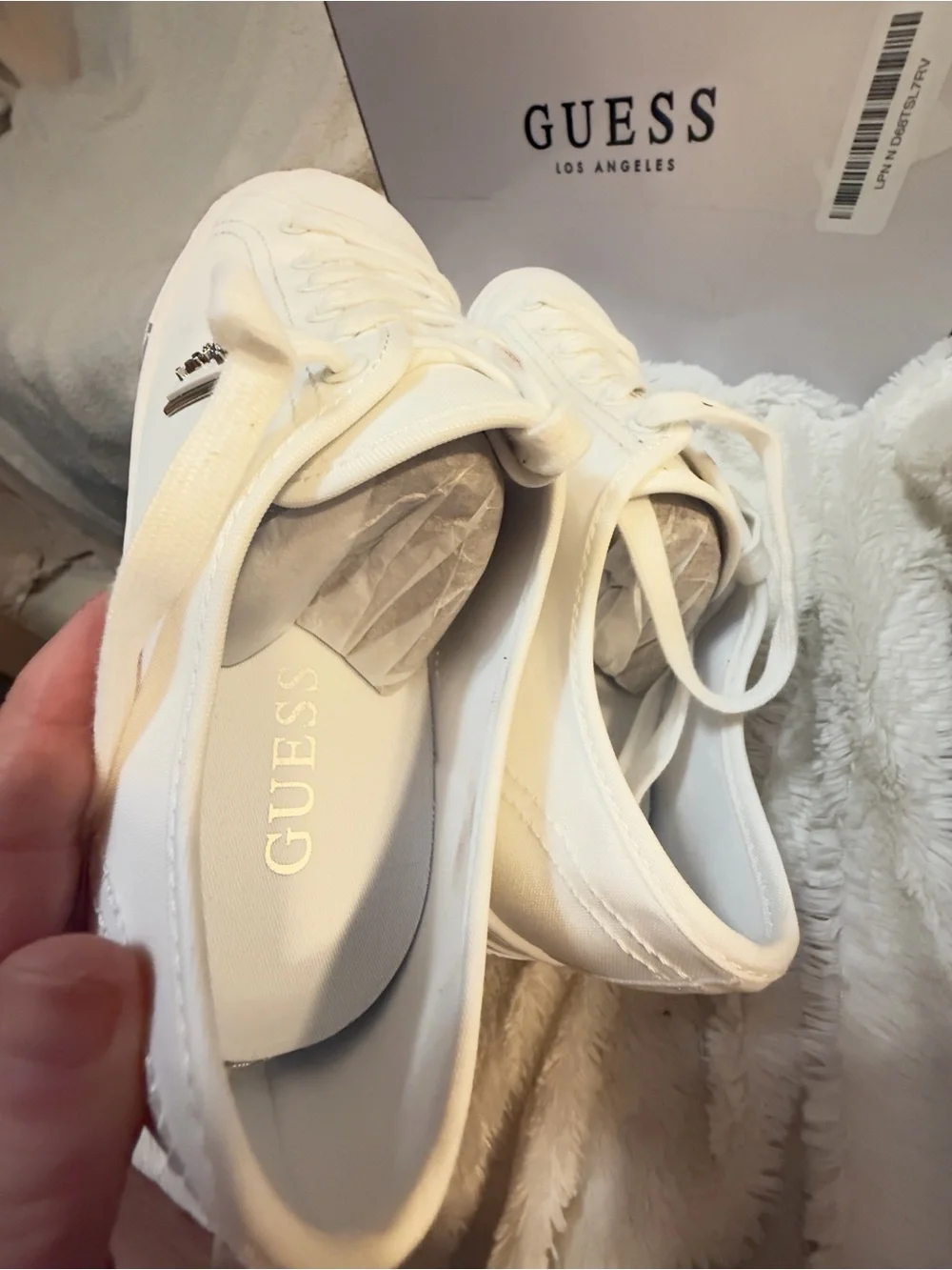 Guess Women's Joezi Sneaker, White 140, size 10